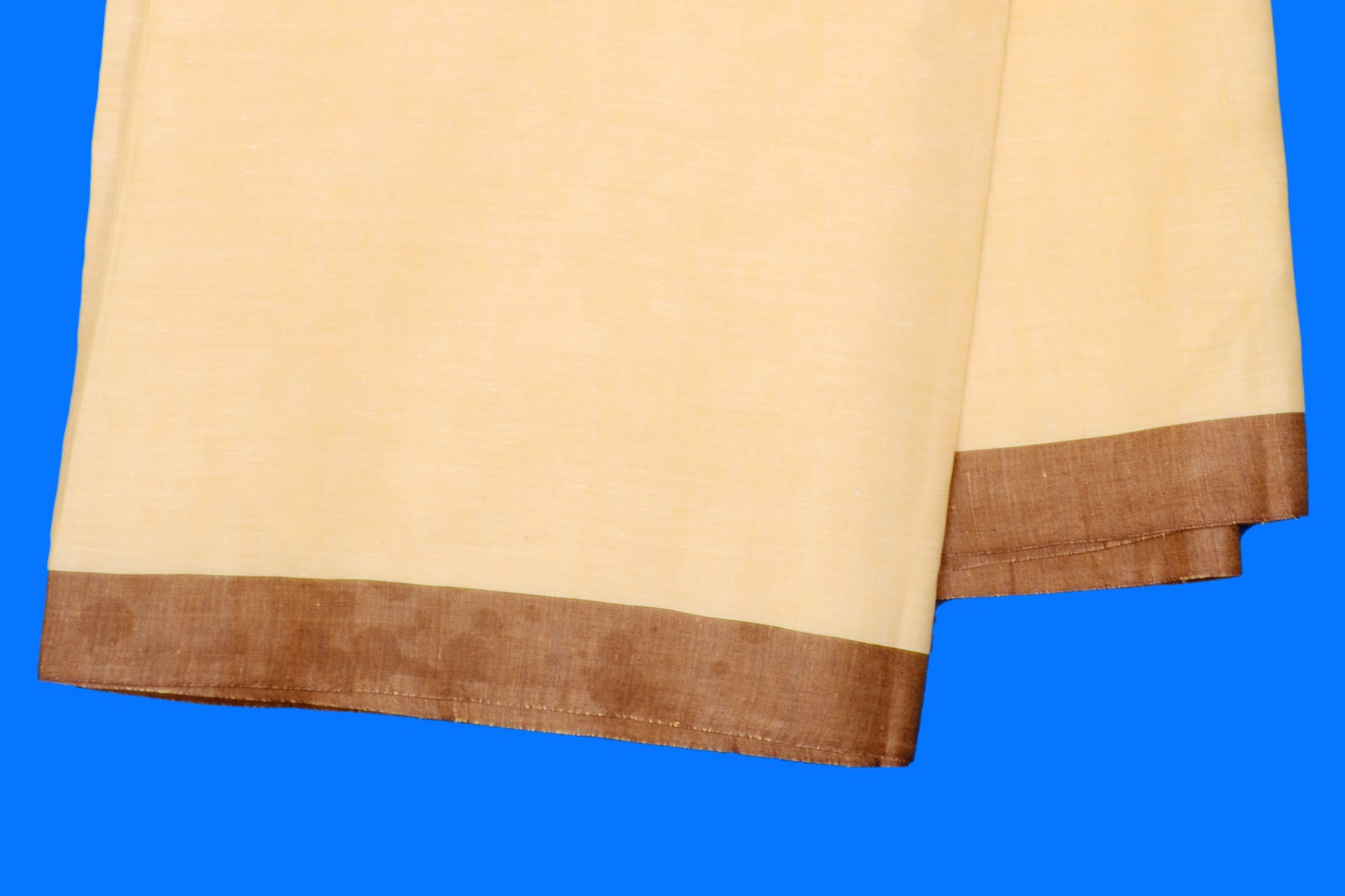 Off-White Color Lungi